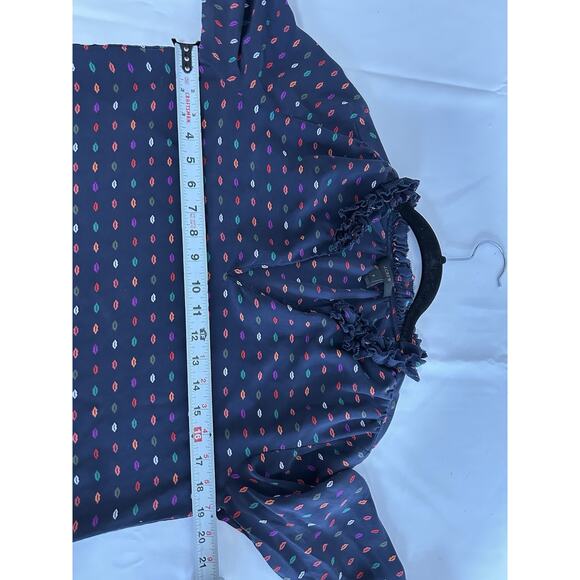 Jcrew 100% Silk Blouse Top Ruffle Navy Lips Long Sleeve Women's Size‎ 6 Split - Picture 6 of 9